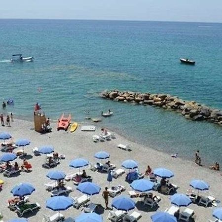 Villaggio Club La Maree Pisciotta Ngoại thất bức ảnh
